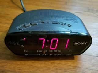 Sony Icf - C211 Dream Machine Am Fm Red Led Alarm Snooze Clock Radio Black