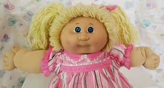 Vintage 1978 - 1982 Cabbage Patch Kids Doll By Coleco 3900 Girl.  71r5098 Signature
