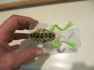 Vintage Moto Frog Continuous Live Action Fishing Lure