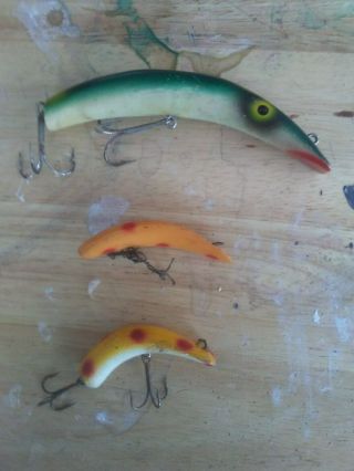 3 Vintage Lures 1 Wood Lazy Ike 1 F7 Flat Fish 1 Unknown