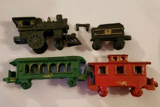 Antique Vtg Cast Iron Train Set of 4: Steam Engine,  Coal Car,  Passenger,  Caboose 2