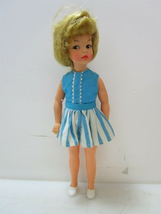 Vintage Pepper Doll by Ideal Toy Corp w/ Carrying Case & Several Outfits 2