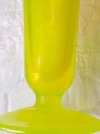 GIANT ANTIQUE FENTON CANARY VASELINE STRETCH GLASS VASE 11 1/2 