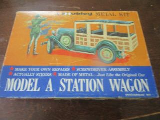 Vintage Hubley Metal Station Wagon Model A Kit