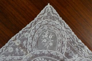 Antique Linen LACE WEDDING HANKIE.  Intricate Handwork & Embroidery.  Netting.  14 