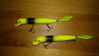 2 Vintage Mann’s Hardworm Lure LURES Chartreuse & Black Flippin Tail 2