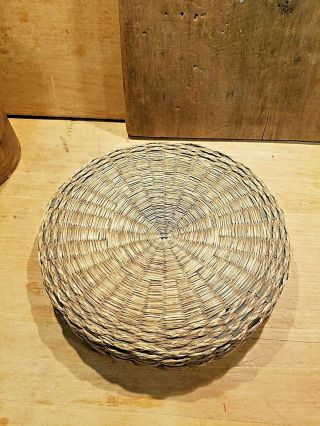 ANTIQUE SWEETGRASS SEWING BASKET WITH COVERED LID ITEM 2