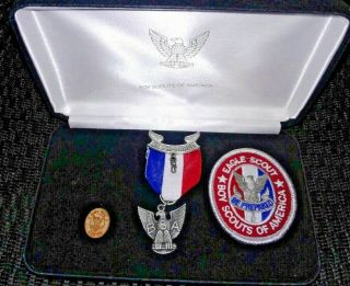 Bsa Boy Scouts Of America Eagle Medal Ribbon Patch Pin Presentation Kit Box Case