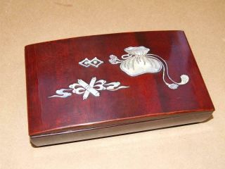 Vtg Chinese Lacquered Wood Inlaid Mop Mother Of Pearl Trinket Jewelry Box 7.  25 "