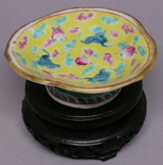 Small Chinese Porcelain Plate With Bats And Peaches,  Guangxu Period (1875 - 1908)