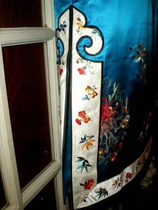 FINE Old Chinese Blue Silk LONG Jacket/Robe w/Embroidered Chrysanthemums Sz L/XL 5