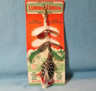 Vintage 1920 - 30 Pflueger Luminous Tandem Spinner Size 1 Display Pos & Package