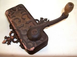 Antique Cast Iron Wall Mount Can Opener Universal Dazey Americana Old Kitchen
