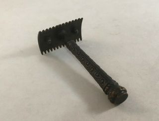 ANTIQUE METAL SAFETY RAZOR WITH FANCY HANDLE UNMARKED UNKNOWN MAKER 3