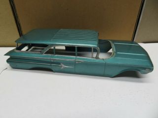 1/25 Amt 1960 Craftsman Chevrolet Impala Station Wagon Body