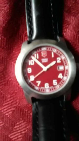 Vintage Mens Victorinox Swiss Army Watch With Leather Band.  Red Face With Cross.