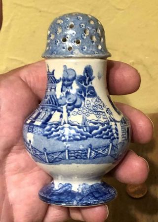Antique Staffordshire " Blue Willow " Chinoiserie Pepper Pot Or Shaker,  C.  1800