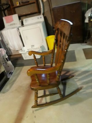 80 ' s Vintage Maple Wooden Rocking Chair 2