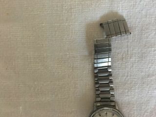 VINTAGE MENS TIMEX WATER RESISTANT WIND - UP DAY/DATE WATCH - RUNS 3