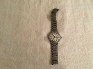 VINTAGE MENS TIMEX WATER RESISTANT WIND - UP DAY/DATE WATCH - RUNS 4