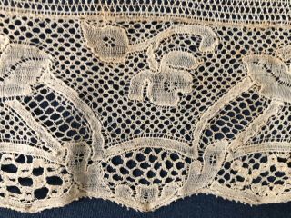 Handmade Mechlin bobbin lace w five hole ground mid 1700s design COSTUME COLLECT 3