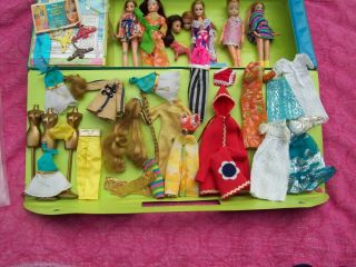 VINTAGE DAWN DOLL CASE WITH DOLLS CLOTHES AND MORE 3