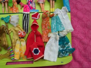 VINTAGE DAWN DOLL CASE WITH DOLLS CLOTHES AND MORE 4