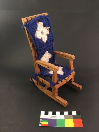 Vintage Dolls Seat Wooden Rocking Chair Clothespin Folkart 8”