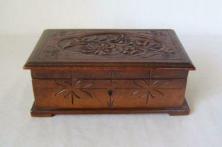 Antique Carved Jewellery Box & Key: Black Forest / Swiss Edelweiss: Patina