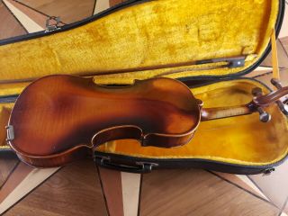 Antique,  ?,  Antonius Stradivarius Cremonenfis Faciebat Anno 17 violin,  nr 2