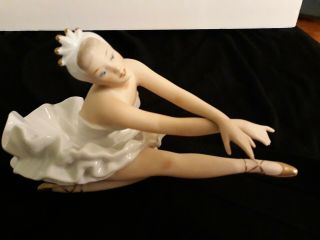 Porcelain Wallendorf 1764 German Art Deco Figurine Of A Ballerina Stretching 2