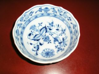5 1/4 " Meissen Antique Blue Onion Ruffled Bowl