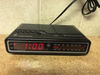 Vintage Ge 7 - 4612ba Am/fm Alarm Clock Radio Digital General Electric,  Woodgrain