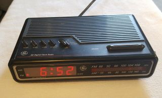 Vintage Ge 7 - 4612bka Am/fm Digital Alarm Clock Radio Black And
