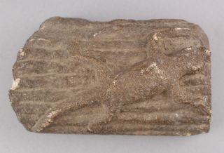 19thC Antique American Folk Art Hand Carved Granit Stone,  Lizard on Log,  NR 7