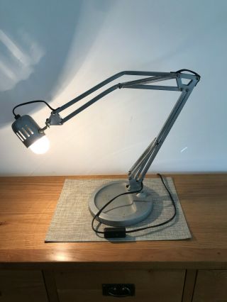 Vintage Antique Workshop/desktop/studio Articulated Expandable Arm Table Lamp