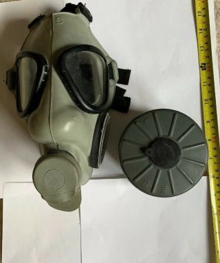 Antique Koran War Era Us Military Gas Mask M9a1 With Cartridge Bs110013 - Size M