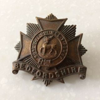 Ww1 Bedfordshire Regiment Cap Badge All Brass 2 Lugs Antique