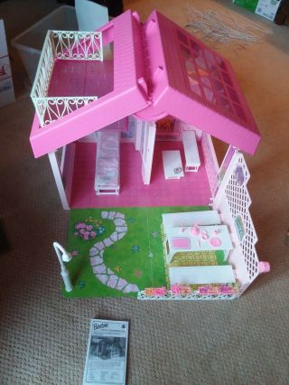 Vtg 1992 Barbie Fold N Fun House: Fold Out Hinged Walls Case - Near Complete