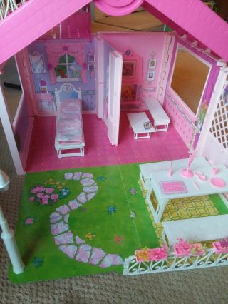 Vtg 1992 Barbie Fold N Fun House: Fold Out Hinged Walls Case - Near Complete 2