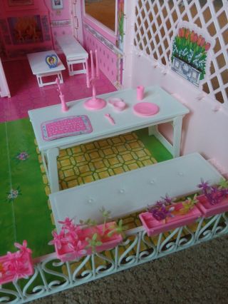 Vtg 1992 Barbie Fold N Fun House: Fold Out Hinged Walls Case - Near Complete 3