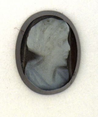 Antique Black ? & White Onyx Oval Cameo Stone Facing Right 9 Mm X 7.  5 Mm N660