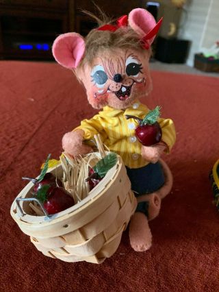 4 Vintage ANNALEE MOBILITEE Easter BUNNY RABBITS And Mice With Apples (autumn) 5
