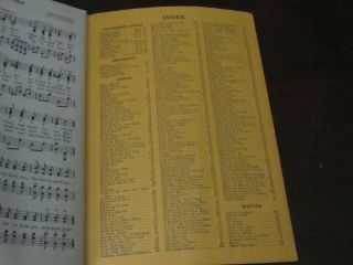 Antique 1946 Songbook THE GOLDEN BOOK OF FAVORITE SONGS Hall & McCreary Chicago 4
