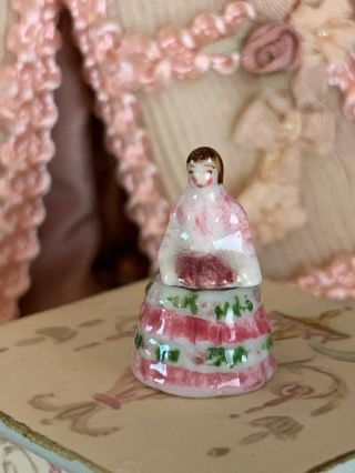 Vintage Miniature Dollhouse Artisan Betty Neiswender 1/2 " Porcelain Trinket Box