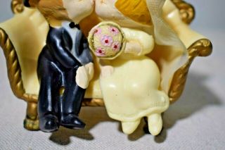 Vintage Wilton Wedding Cake Topper Bride Groom Kissing Couch Chicago 1970 3