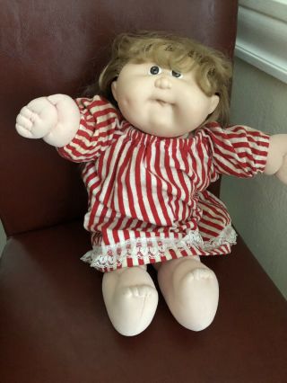 Vintage Cabbage Patch Kid Doll Brown Eyes Silky Hair Red Bow 1978/1982 Coleco