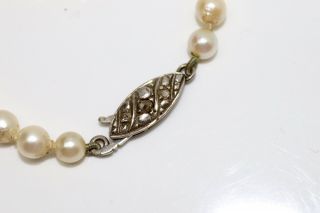 A Lovely Antique Art Deco 9ct White Gold Diamond Clasped Cultured Pearl Necklace 2