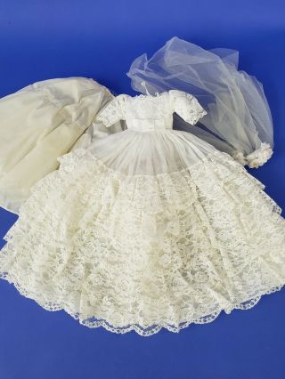 Chantilly Tagged Wedding Ensemble For Vintage 16 Inch Elise