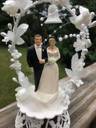 Vintage 1955 Wedding Cake Topper - Bride And Groom Under The Arch